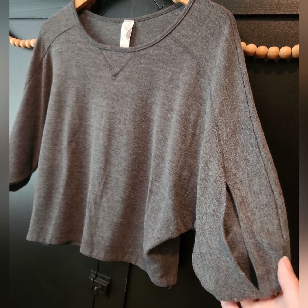 Women's Ginger G Gray Boxy Top~size M - Picture 7 of 7